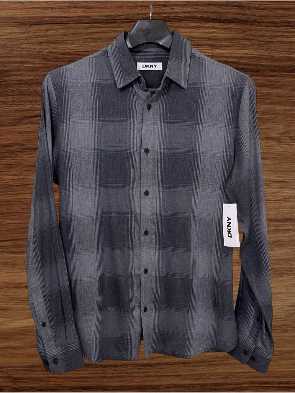 DKNY Men’s Black Gray Plaid Button Down. Size Medium